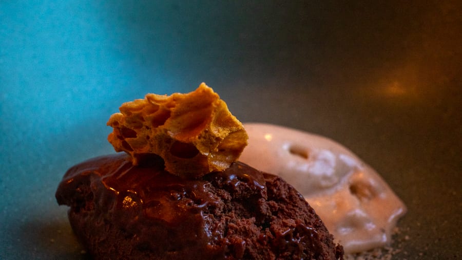 Dark chocolate mousse with honeycomb and beurre noisette