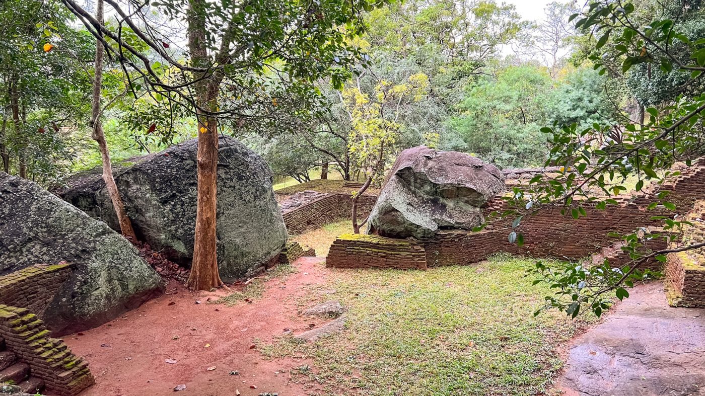LION ROCK SIGIRIYA 09